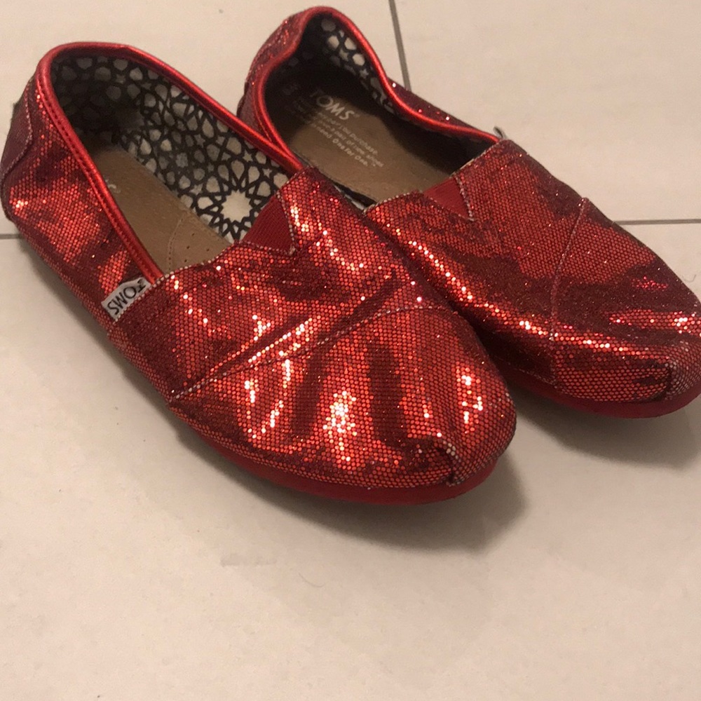 TOMS shoes